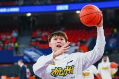 單臂戰(zhàn)遼寧！吳驍肩傷背后的競技體育感人故事