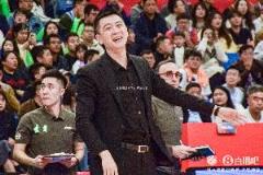 楊鳴：G3關(guān)鍵在勝敗，希望球員們勇于承擔(dān)責(zé)任