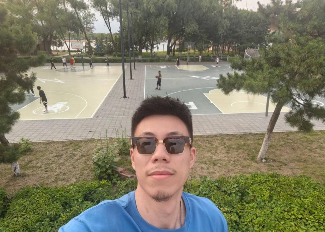 張鎮(zhèn)麟分享新球場(chǎng)照片：為家鄉(xiāng)添兩塊小小球場(chǎng)感到榮幸