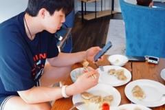 瀚森赴美日記 | 7月1日 楊媽媽的手工水餃真美味！